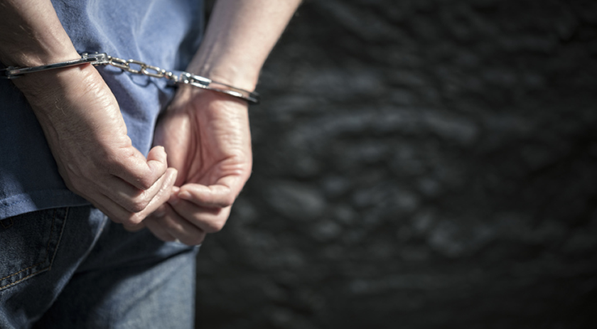 Homem é preso em flagrante após roubar R$ 550 de residência