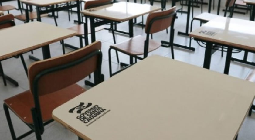 ‘Muitos irão cair’: professor suspeito de ameaçar alunos não poderá voltar à escola em SC