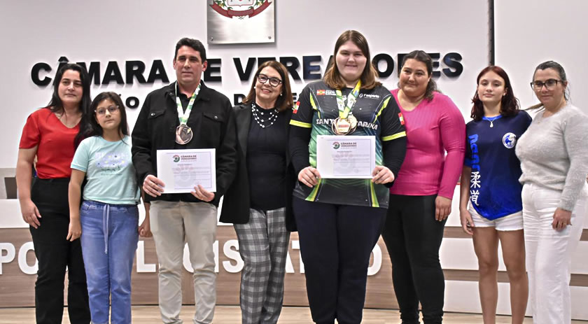 Câmara presta homenagem a destaques do judô e da capoeira