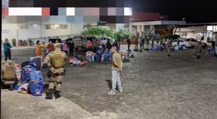 Cão de faro localiza maconha em bagagem de passageiro de ônibus