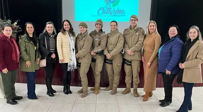 Município recebe projeto Catarinas Itinerantes com exposição sobre violência contra a mulher
