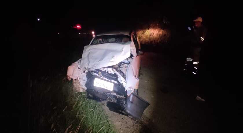 Três pessoas sofrem ferimentos graves em colisão frontal na SC 283