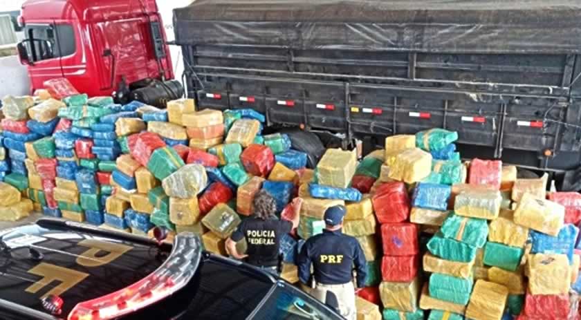 PRF contabiliza 13 toneladas de maconha apreendidas na BR 101 em SC