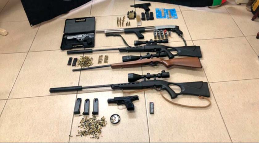 Polícia Civil de São José do Cedro, Guarujá do Sul e Princesa prende duas pessoas durante operação
