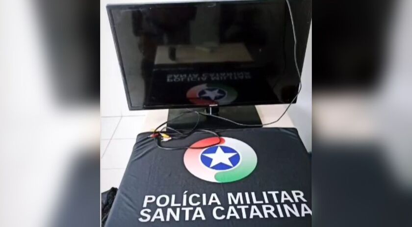 Homem é preso após esconder TV furtada em área de mata