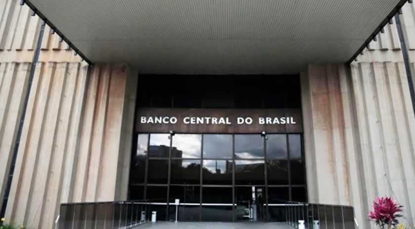 Economia brasileira cresce 1,36% no 3º trimestre, diz prévia do BC