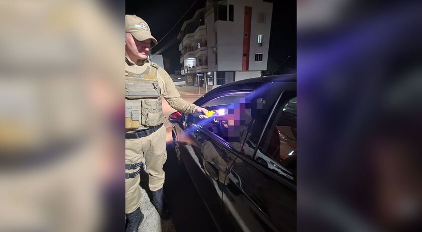PM aplica mais de 40 notificações e recolhe cinco veículos por irregularidade durante operação