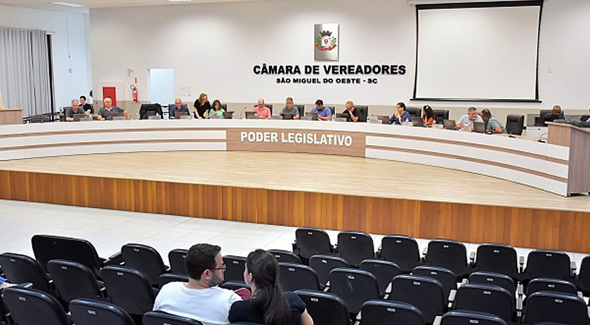 Câmara aprova projeto que institui pagamento por PIX para débitos, multas e tarifas da Administração Municipal
