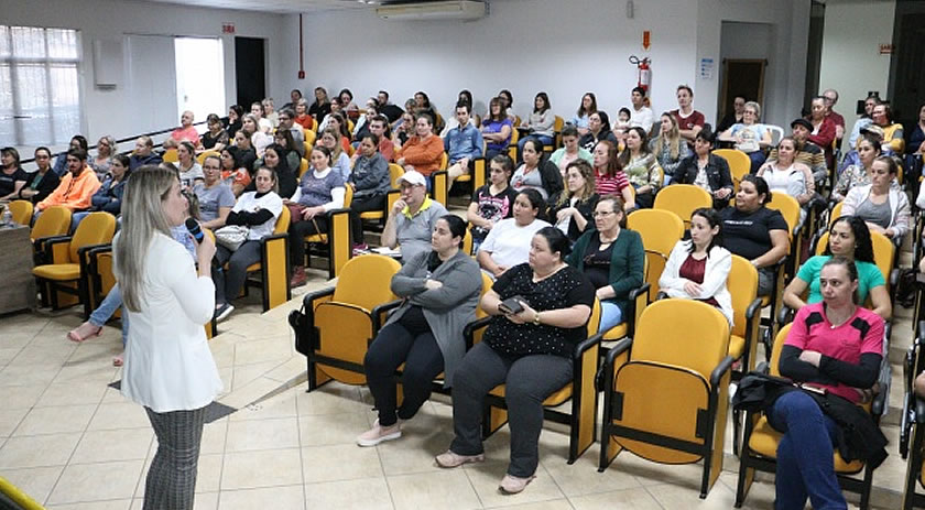 Vigilância Sanitária promove capacitação sobre fabricação de alimentos