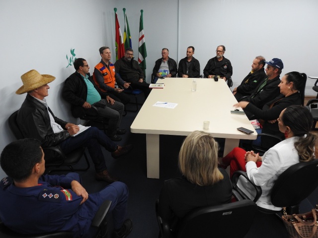 Defesa Civil avalia efeitos do temporal de granizo