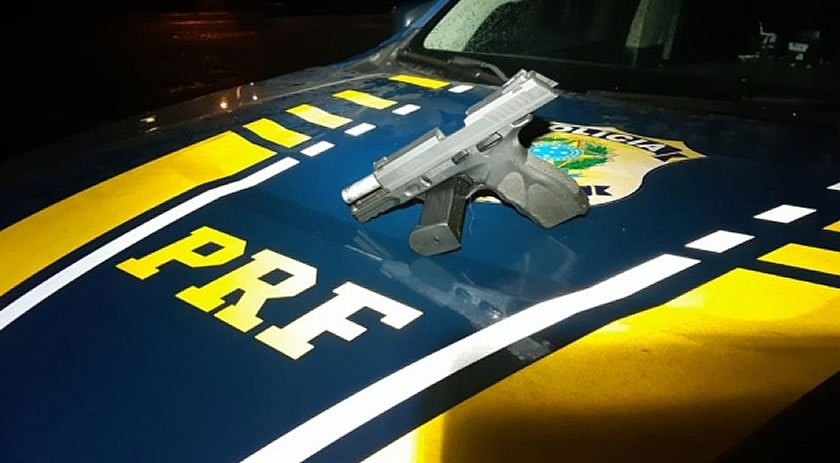 Homem é flagrado com arma e munições sem comprovação de porte na BR 163