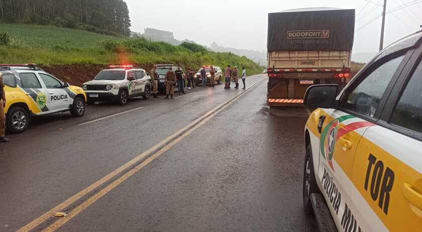 Policiais de SC e PR recuperam carga de soja avaliada em R$ 100 mil