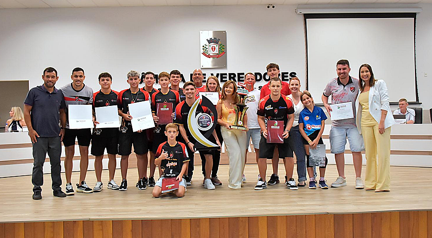 Câmara de São Miguel do Oeste presta homenagem ao Bugre do Oeste por conquista no futsal