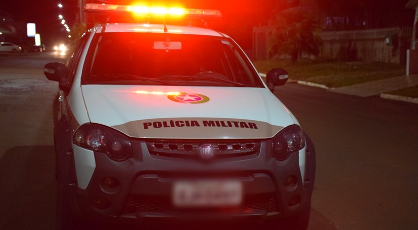 Mulher é presa após esfaquear companheiro no Bairro Salete, em São Miguel do Oeste