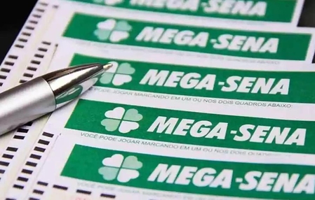 Apostas de SC faturam prêmios na quina e prêmio principal acumula novamente