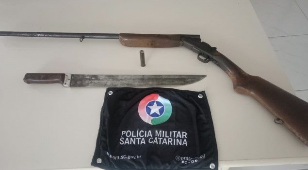 Homem é preso por porte ilegal de arma de fogo