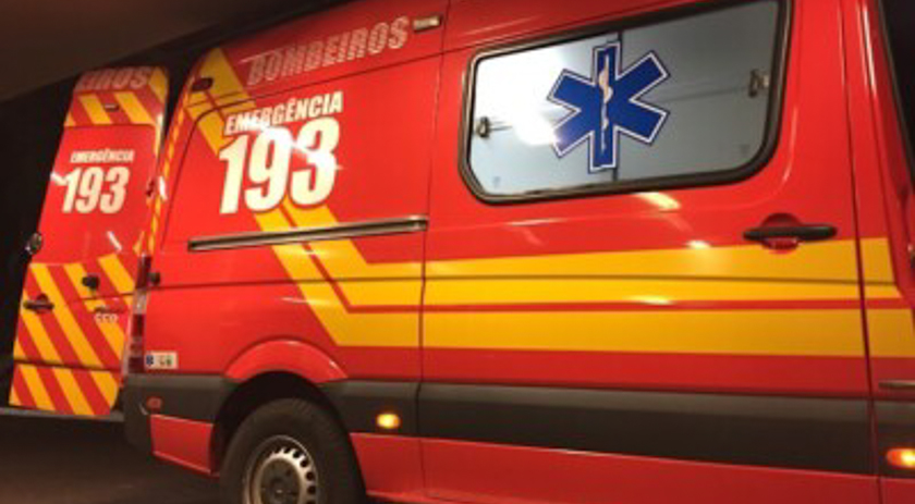 Caminhão colide em máquina agrícola em Jaborá