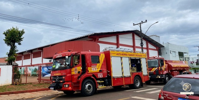 Fumaça em escola mobiliza Bombeiros, mas ocorrência de incêndio não se confirma