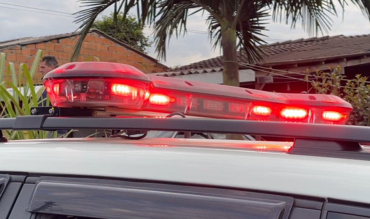 Mãe mata, arranca pênis e queima namorado após vê-lo assediar filha de 11 anos
