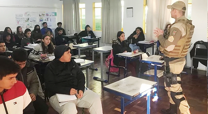 Ação educativa da PM e entidades parceiras envolve quase 6 mil alunos