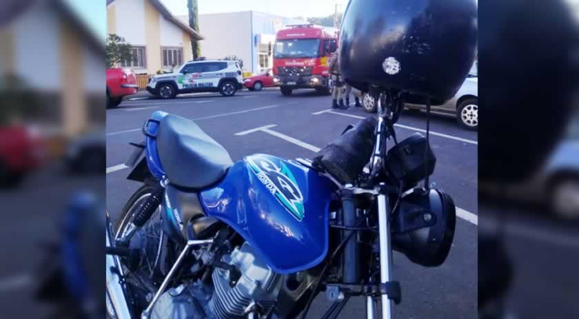 Condutor de motocicleta sofre lesões