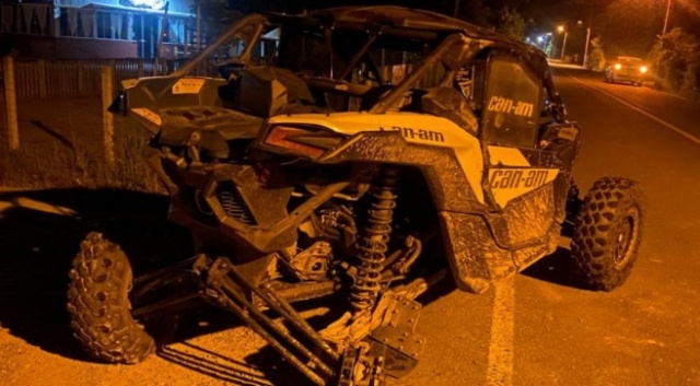 Veículo off-road sem placa atropela e mata duas pessoas em SC; condutor foge do local