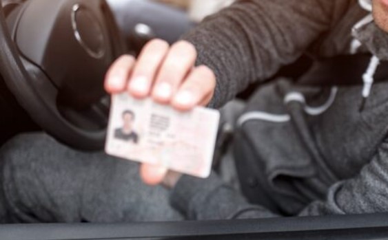 Motorista sem habilitação é flagrado durante operação Lei Seca