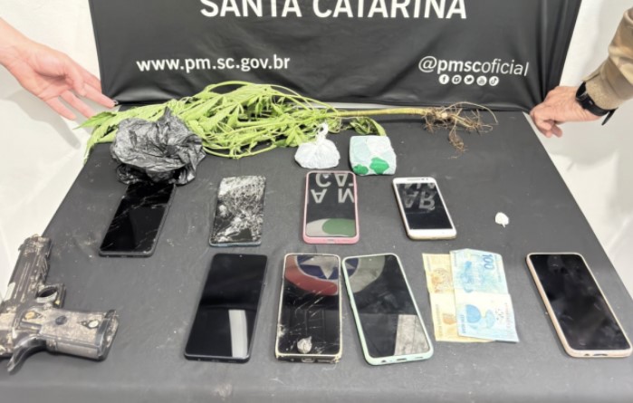 PM prende dupla e apreende adolescente por tráfico de drogas