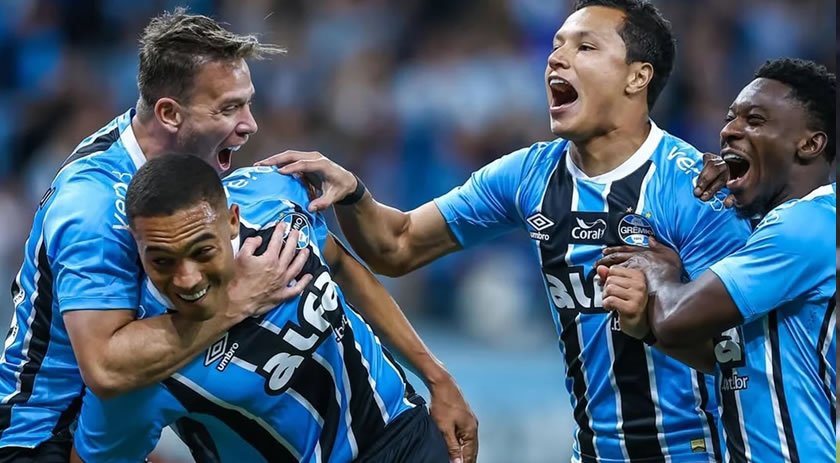 Grêmio vence o Vasco e se afasta da briga contra o Z-4 no Brasileirão