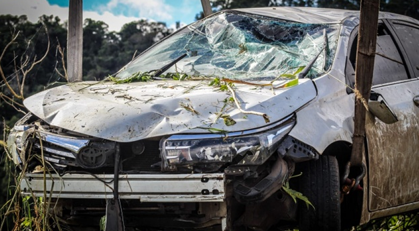 Motorista sai ileso após acidente na BR 282