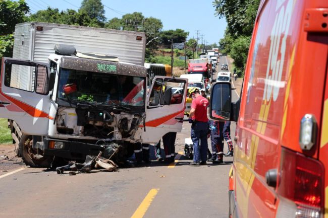 Mulher morre em colisão frontal na SC 163, entre SMO e Descanso