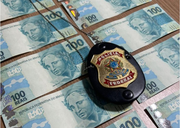 Mulher é presa após receber dinheiro falso enviado pelos Correios