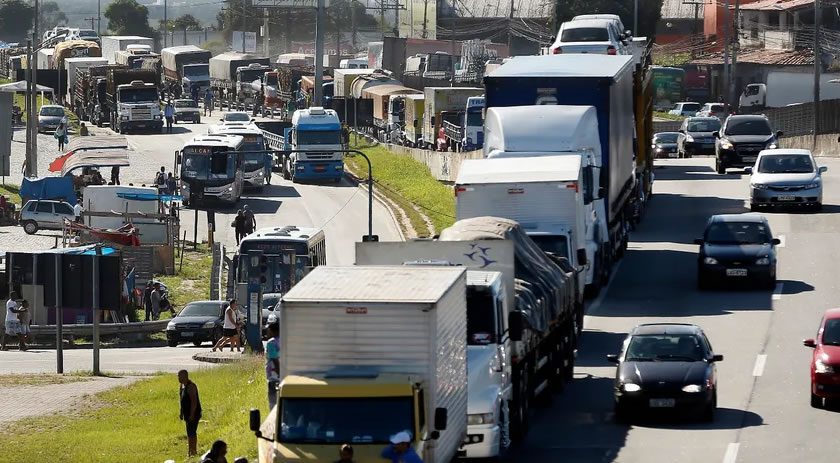 BR-101 em SC concentra 4 dos 10 trechos mais perigosos do Brasil, aponta levantamento