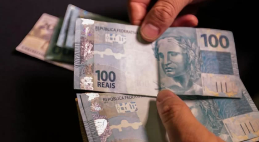 Mais 3,5 milhões têm saque de até R$ 1 mil do FGTS liberado nesta quarta