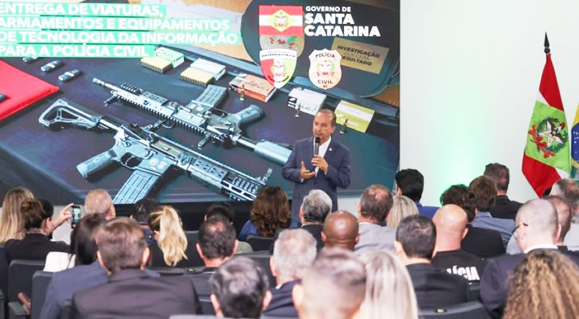 Governador de SC lança Programa Catarinas por Elas e anuncia 26 novas delegacias especializadas