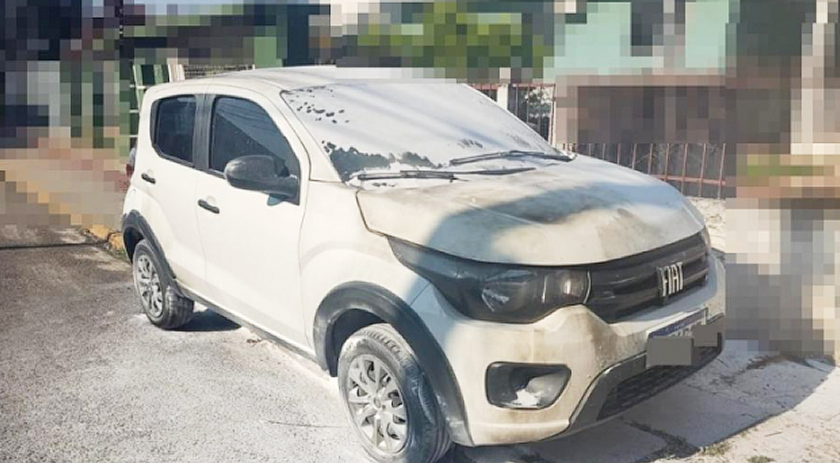 Mulher coloca fogo em carro e ameaça ex-companheiro de morte