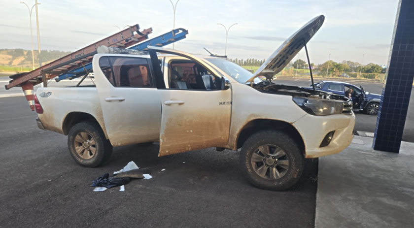 PRF apreende Hilux com registro de roubo e sinais adulterados; condutor alega ter sido vítima de golpe