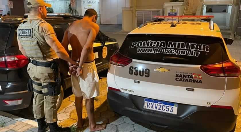 Jovem mata tio da namorada de forma cruel em SC ao se irritar com piada, diz PM