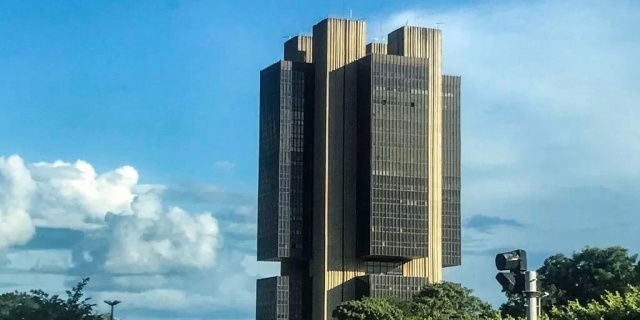 Mercado aumenta projeção de inflação para 2023 e 2024