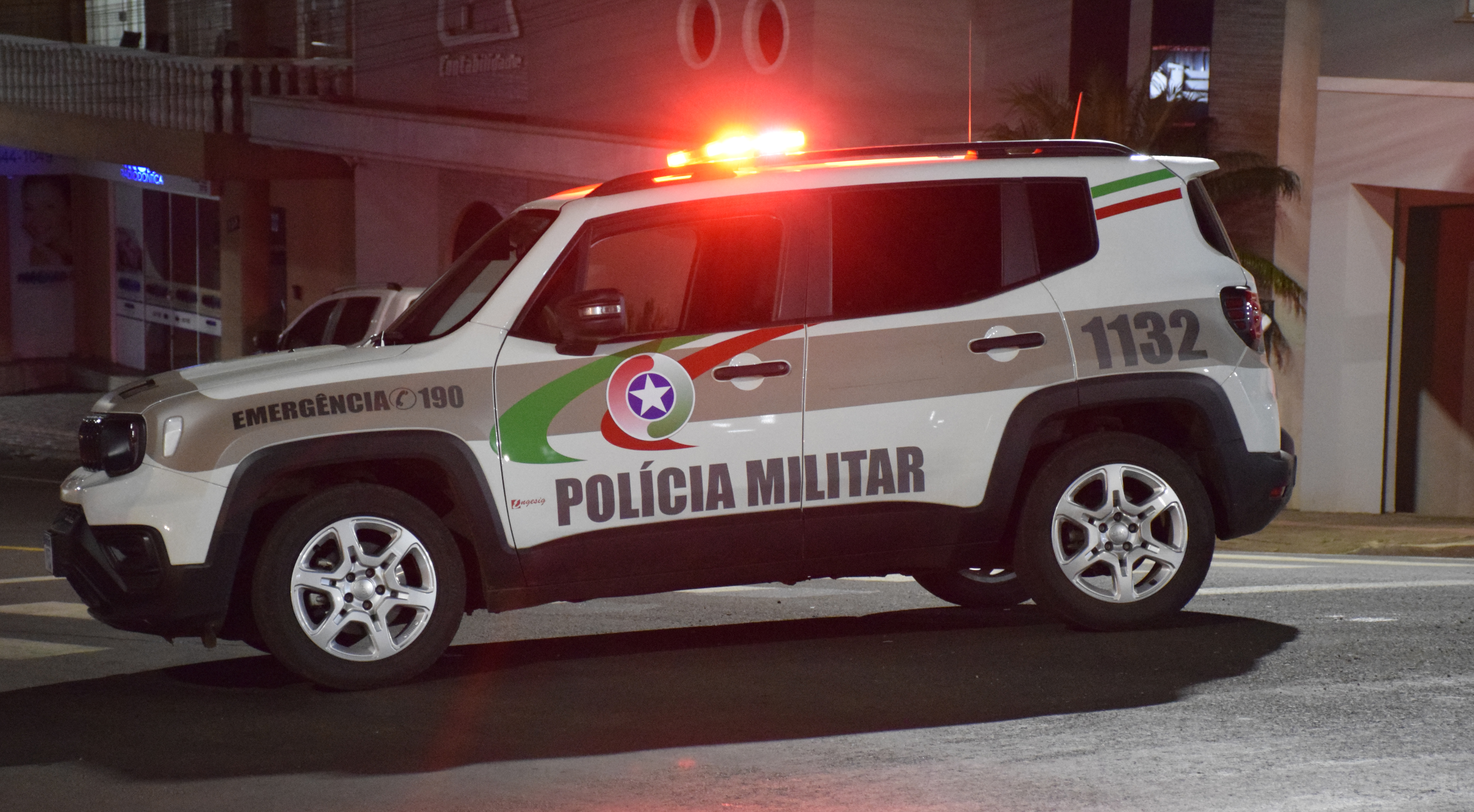 Três pessoas são presas por tráfico de drogas e corrupção de menores