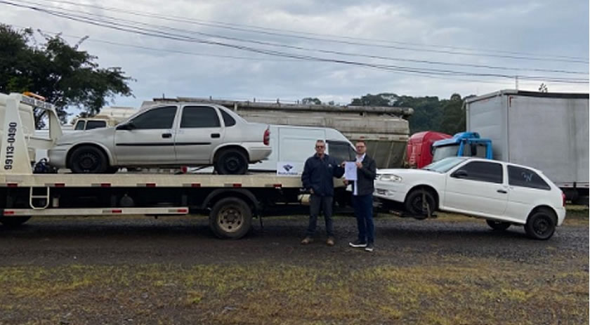 Município recebe carros e equipamentos da Receita Federal