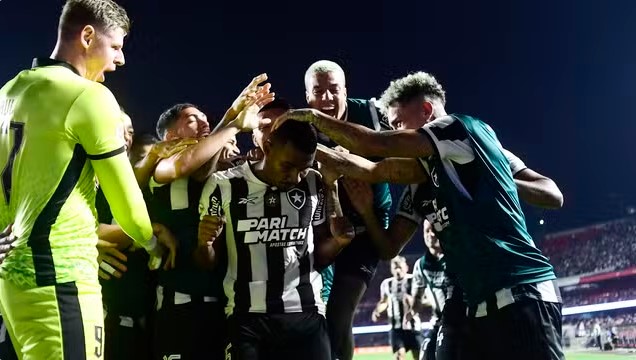 Em jogo movimentado, São Paulo e Botafogo empatam no Morumbis