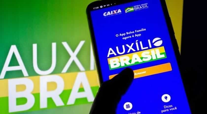 Auxílio Brasil começa a ser pago a 21,6 milhões