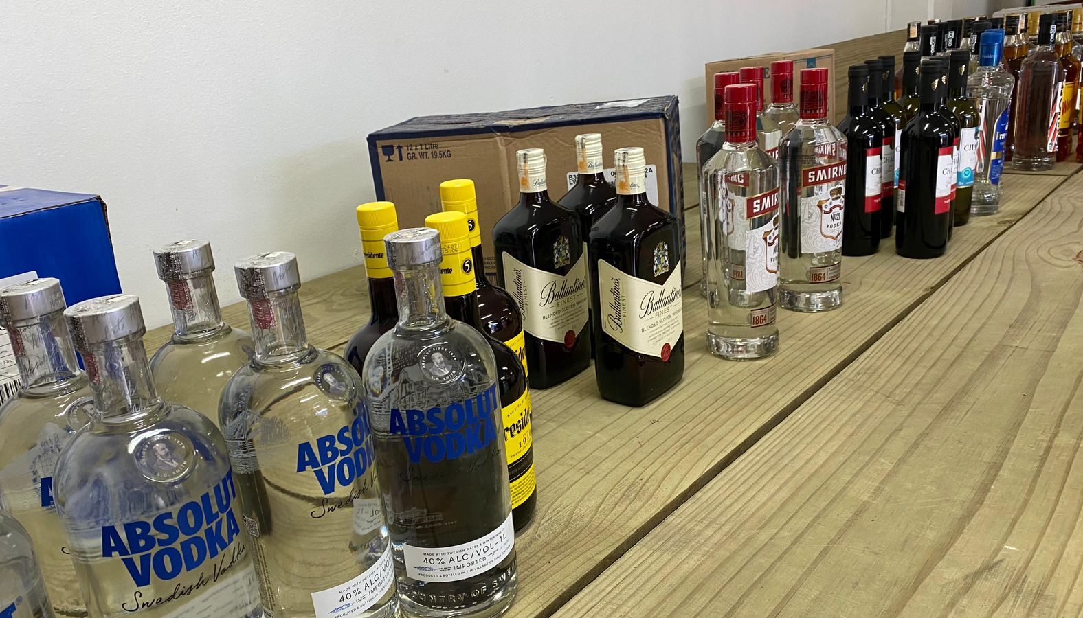 Polícia intensifica combate à falsificação de bebidas em SC