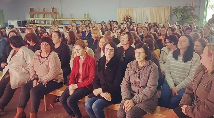 Mais de 150 mães participam de Encontro Municipal