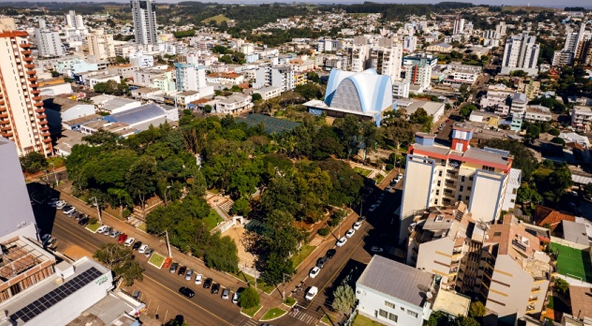 Administração instala internet livre em cinco praças da cidade