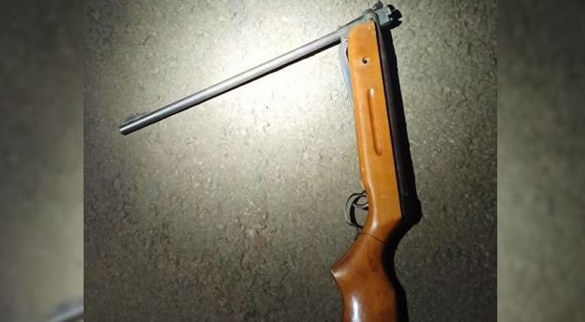 Homem é preso com arma de pressão adulterada