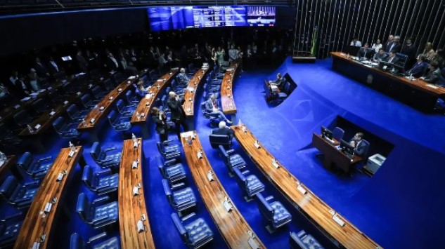 Senado também derruba decreto do IOF
