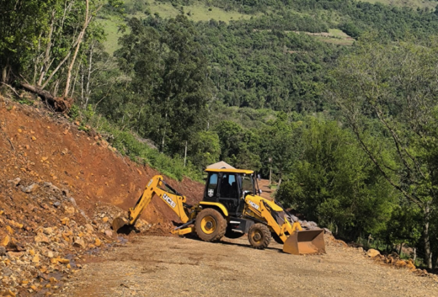 Secretaria de Obras alerta para interdição temporária de estrada no interior