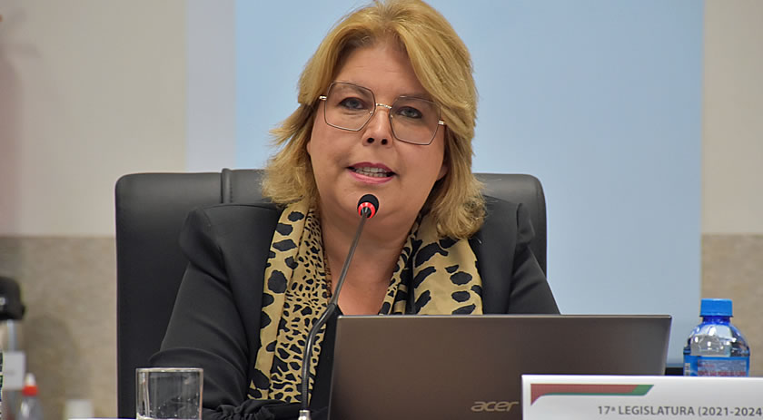 Maria Tereza pede informações sobre cirurgias eletivas e fila de espera na saúde